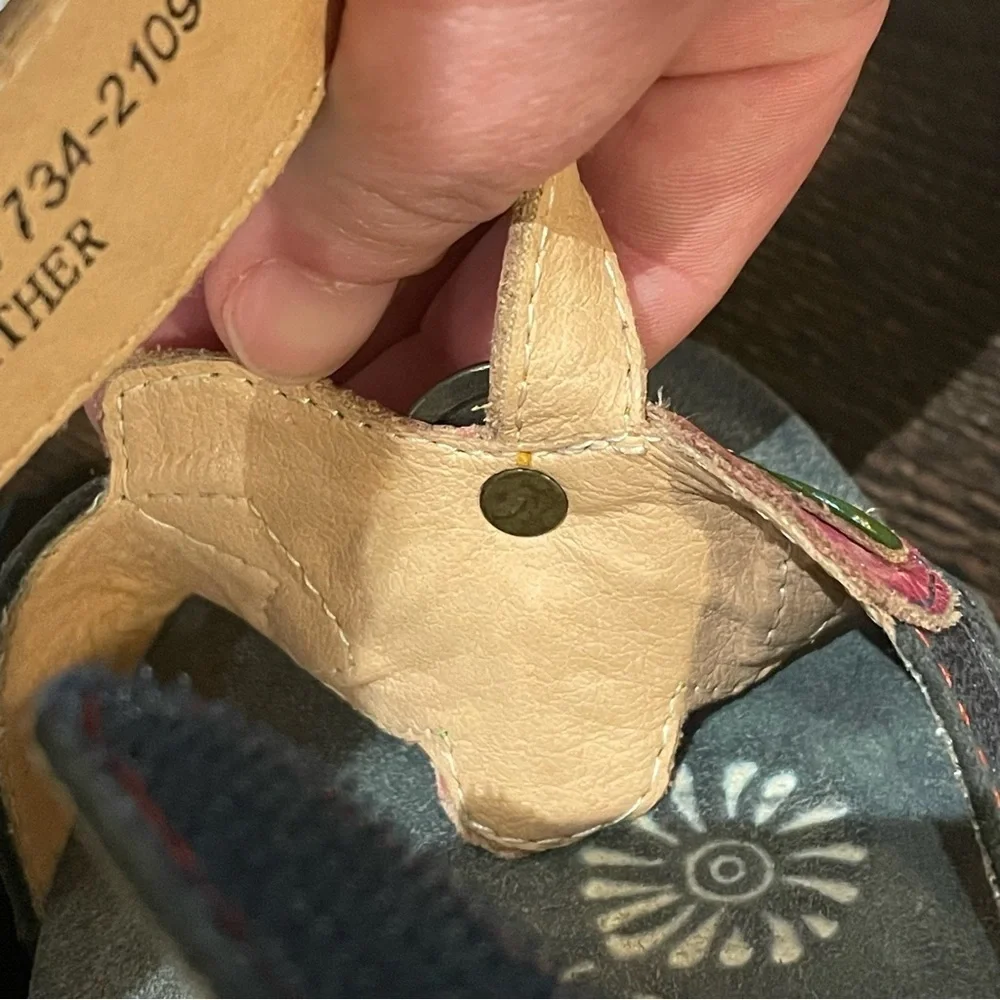 L'Artiste by Spring Step Bari Tooled Leather Floral Boho Slide Sandals 8.5 - Picture 13 of 14